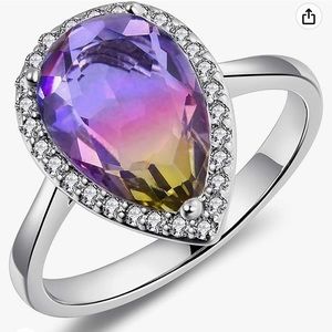 Teardrop diamond style ring